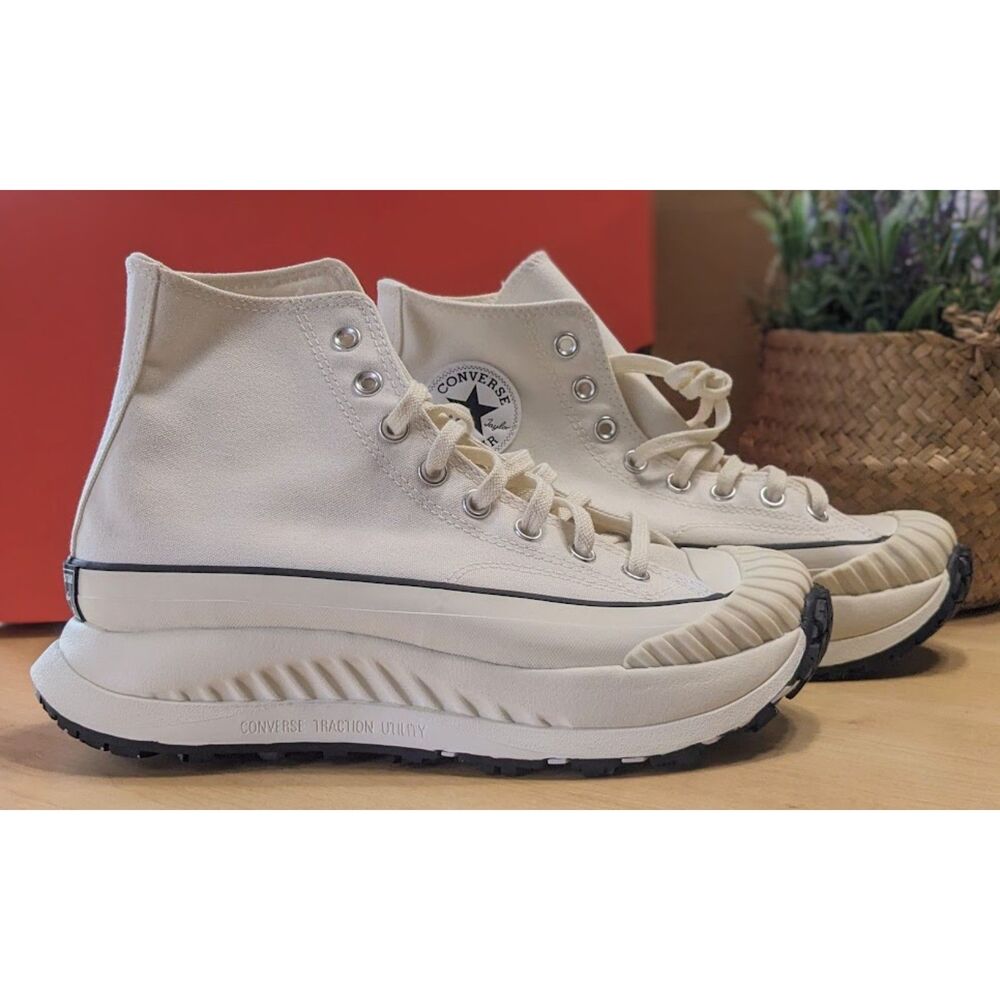 Converse Chuck 70 AT-CX Vintage White High Top Sneaker Boots M8.5 W10 NIB - Picture 2 of 15